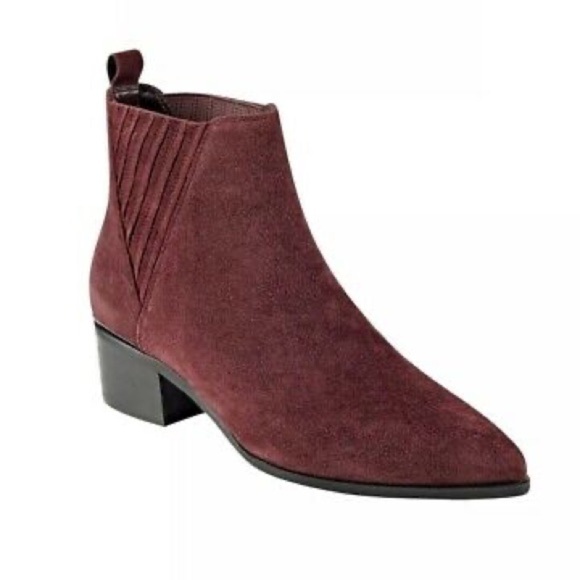 New GUESS Safarri Dark Red Suede Women's Booties - Picture 2 of 10